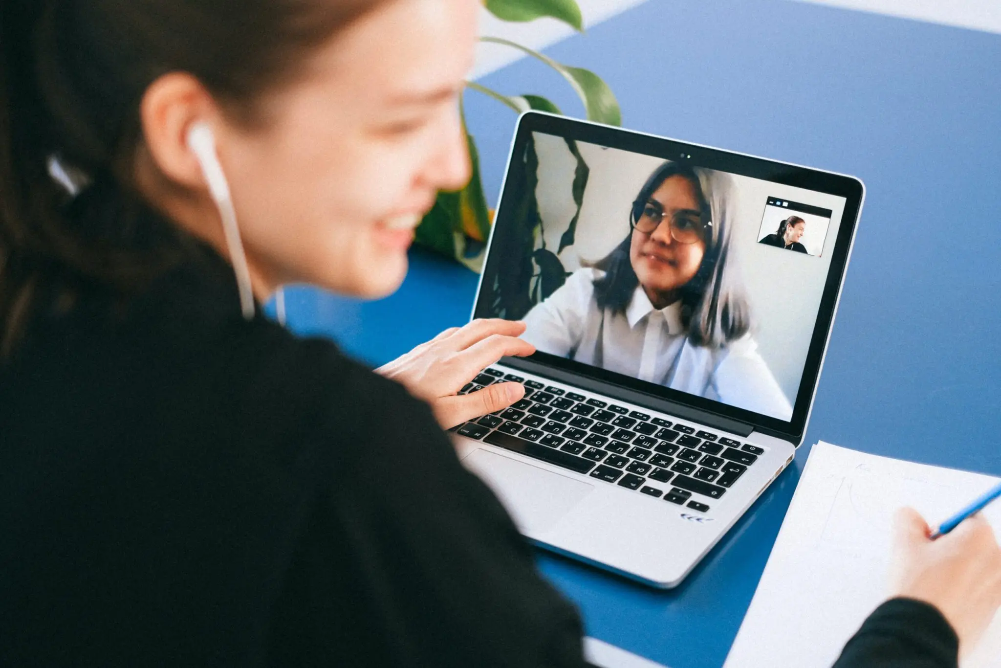 Video call between two women